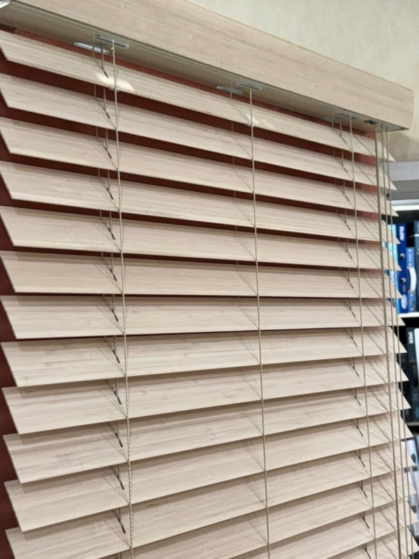 Persiana Horizontal 50mm de Madeira e Bambu
